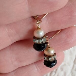 14kt Vintage faceted black onyx, cream fresh water pearls w/ copper & crystal
